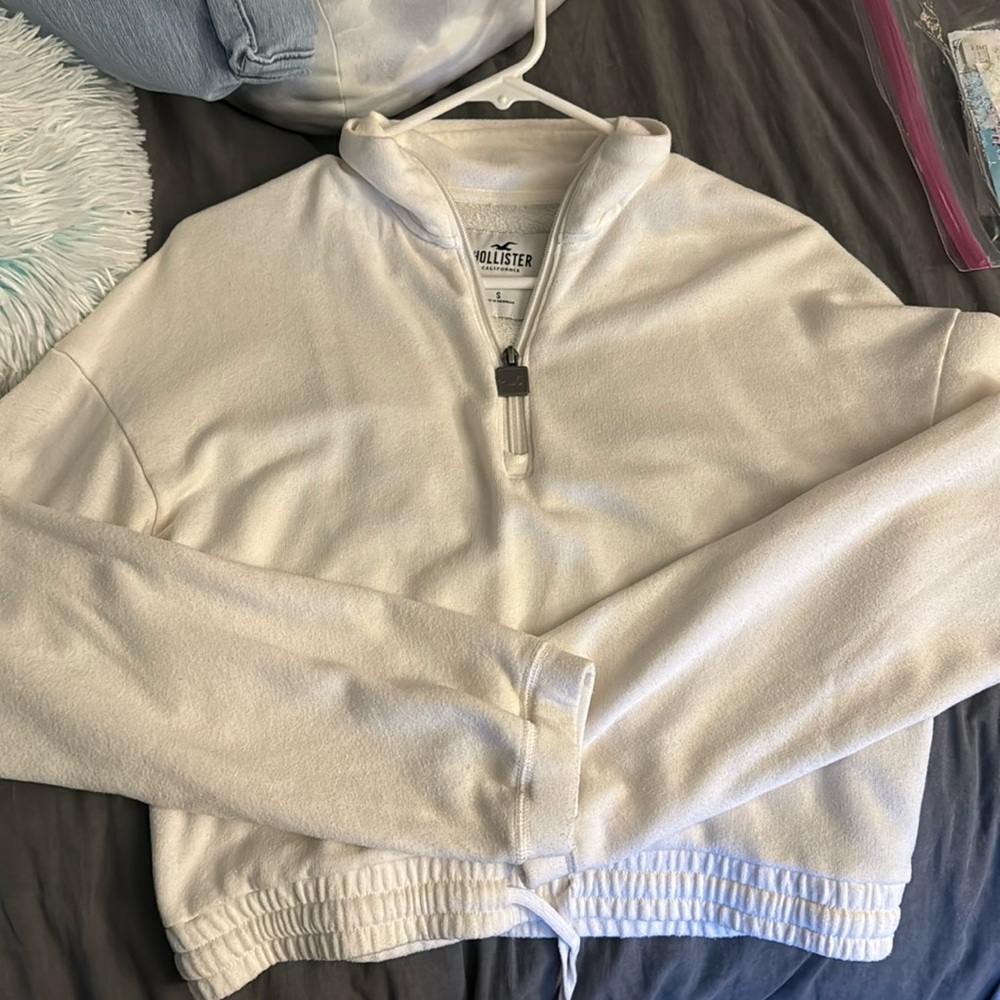 Hollister sweatshirt